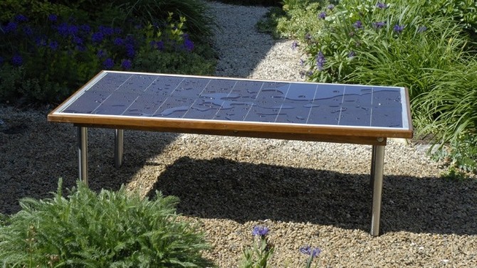 Stůl na solární  energii