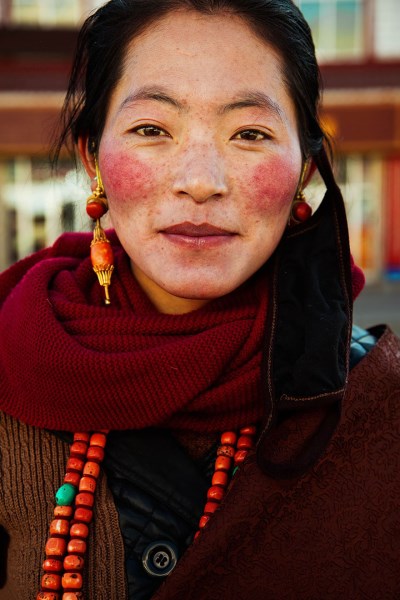 ŽENA_Tibetská plošina, Čína