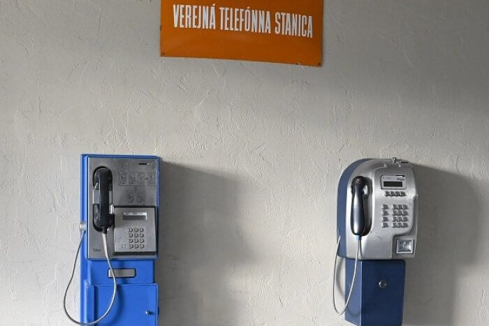 Staré časy před érou mobilů: Pamatujete si karetní TELEFONNÍ automaty?