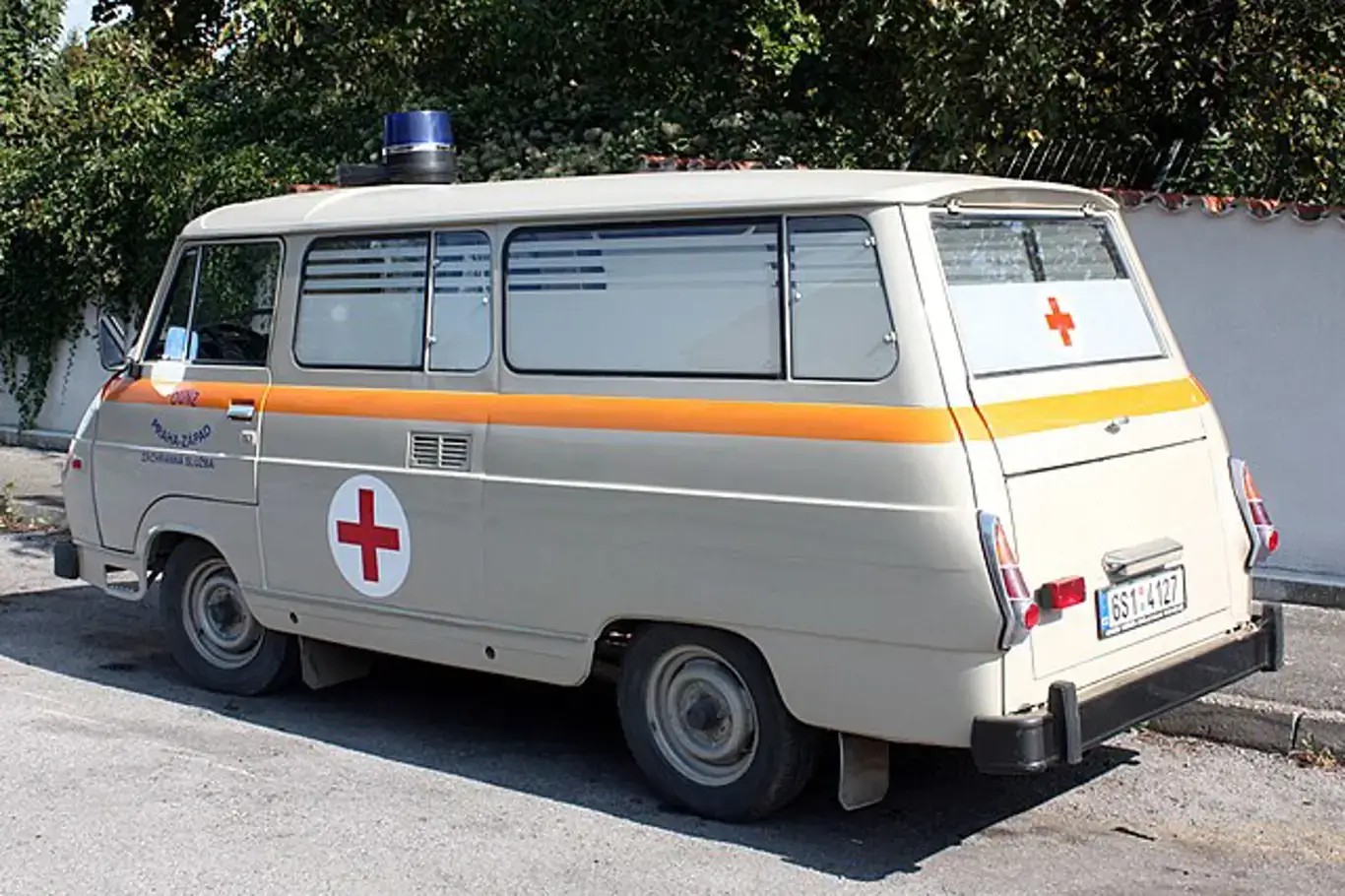Legendární Škoda 1203: Více než jen auto! Zázrak na kolech, který ovládl i filmové plátno!