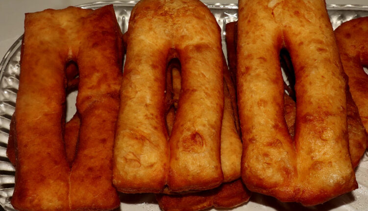 Rychlé vláčné koláče s jogurtem, hotové mrknutím oka: Recept na vláčné a vzdušné těsto, které má úspěch u každého