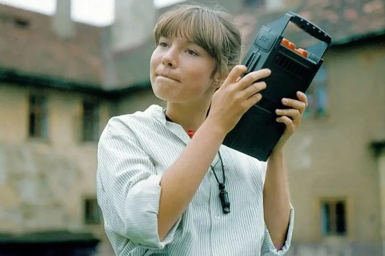 Legendární film Kopretiny pro zámeckou paní oslavuje třiačtyřicet let: Co se stalo s herečkou, která hrála Katku?
