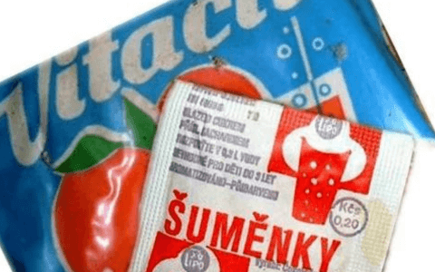 Zavzpomínejte s námi na staré dobré časy. Kdo měl rád Vitacit? Taky jste si ho sypali do dlaní?