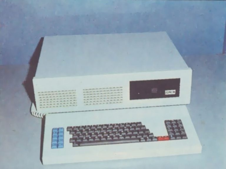 Revoluční průlom v československém IT: Představujeme TESLA PC-88, počítač, který změnil hru!