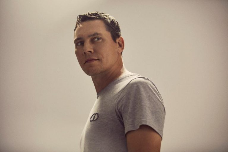 Tiësto rozšiřuje obzory s novou spoluprací
