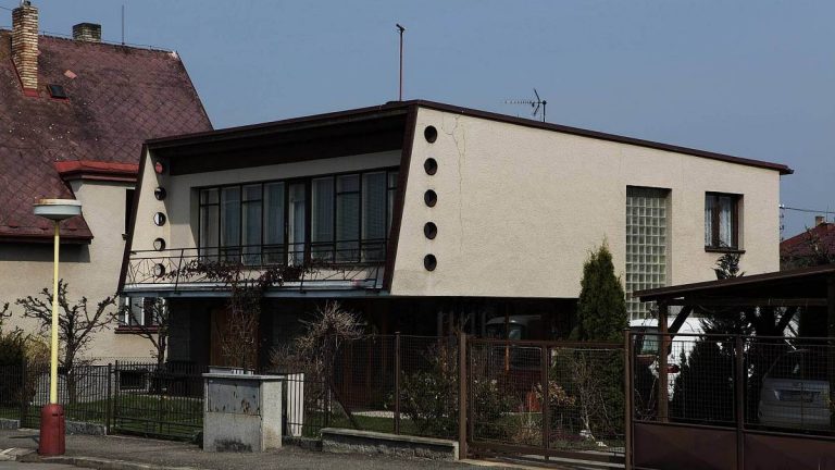 Zapomenuté poklady české architektury: Tajemství socialistických domů, která vás ohromí!