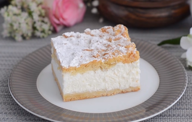 Recept na jogurtový koláč: Dezert, který potěší každého, se připravuje tak snadno
