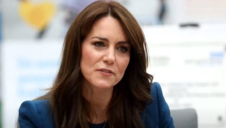 Návrat princezny Kate: Video ukazuje její dobrou kondici po operaci