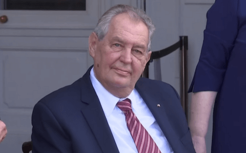 Miloš Zeman je v nemocnici ve vážném stavu!