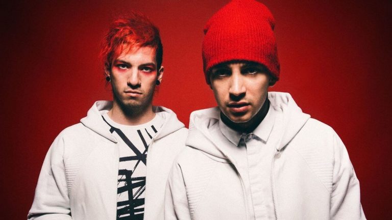 Nový singl od Twenty One Pilots: Overcompensate a nadcházející album Clancy rozproudí vaše hudební srdce