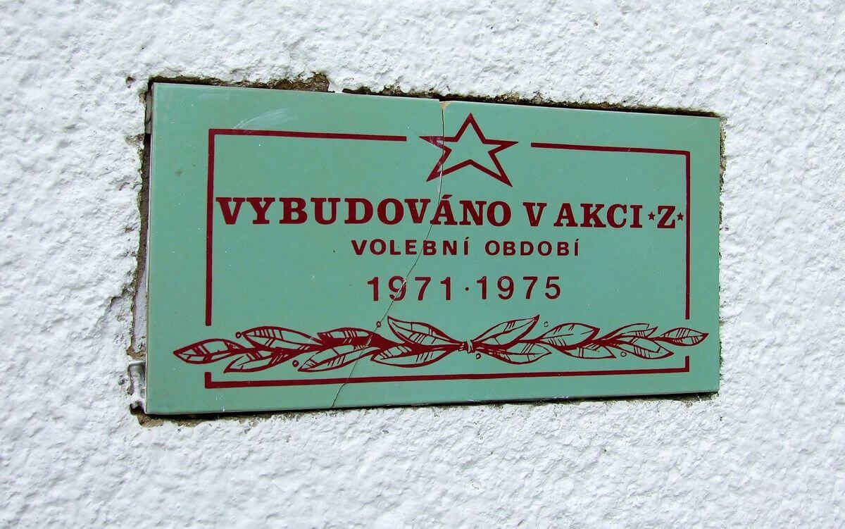 10 Nejkontroverznějších Momentů Akce Z: Zapomeňte na školní učebnice, tohle jste nikdy nečetli