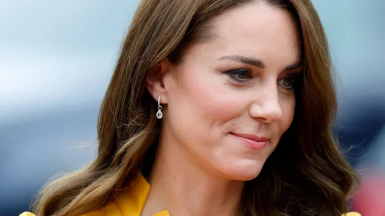 Právě přišla zpráva že princezna Kate potratila