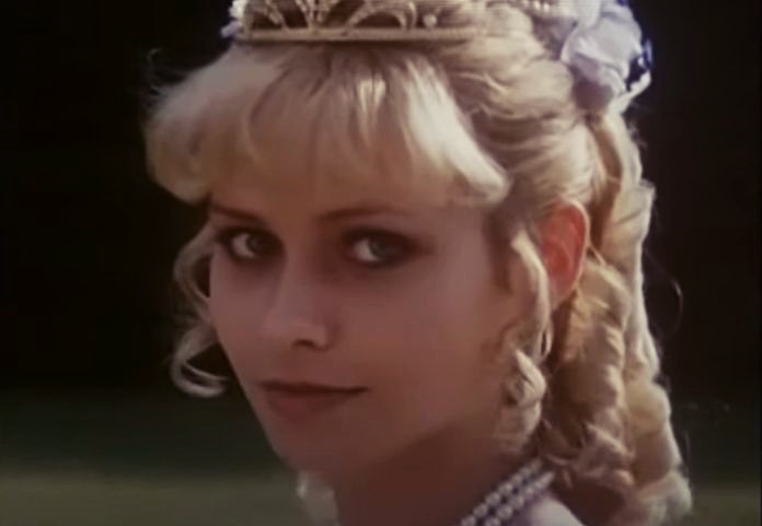 Vzpomínáte si na křehkou princeznu z pohádky Nebojsa? Neměla hezký život. Jak vypadá a žije teď?