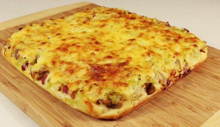 Plněný bramborák z pekáče: Zapomeňte na klasické placky, toto je stokrát lepší