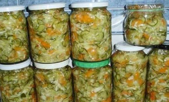 Nejjednodušší míchaný salát na světě! Budete za tento recept vděční celou zimu!
