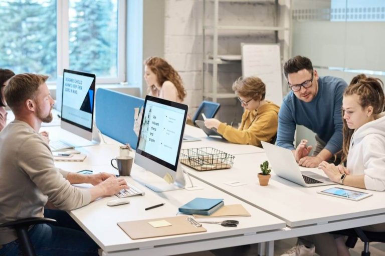 Objevte sílu CRM databáze – v čem je užitečná pro vaši firmu? 