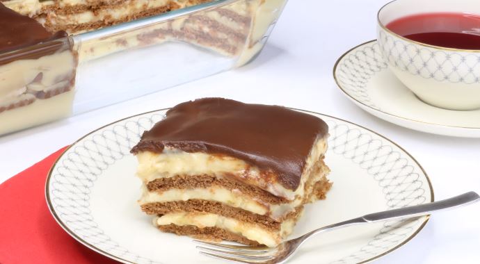 Nerada ztrácím čas v kuchyni. Tento nepečený banánový koláč je můj oblíbený! Zmizí ze stolu lusknutím prstů!