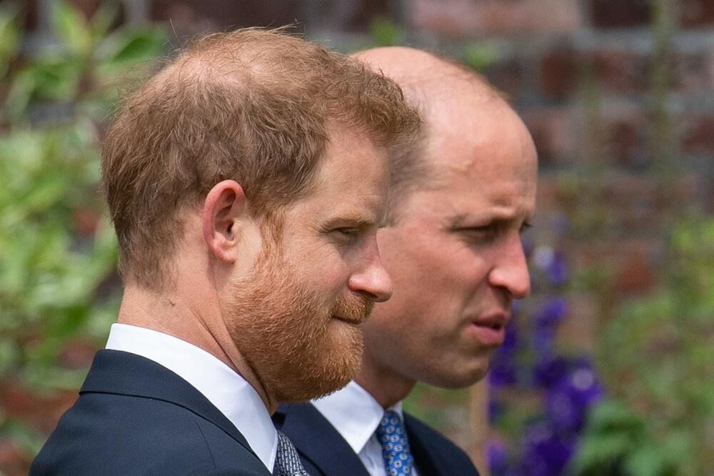 Po 2 letech opět spolu: Princ Harry tajně odcestoval do Británie a setkal se se svým bratrem
