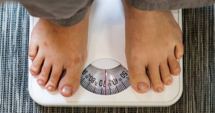 Proč ženy přibírají na váze po 40 letech? Tyto důvody vás možná překvapí