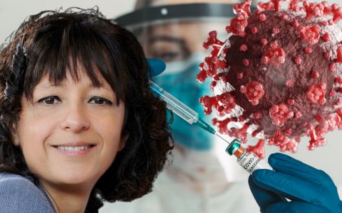 Emmanuelle Charpentierová: mRNA vakcíny jsou bezpečné, hoaxy je třeba vyvracet