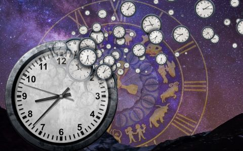Letní čas končí: Co to znamená v astrologii a co potřebujete vědět