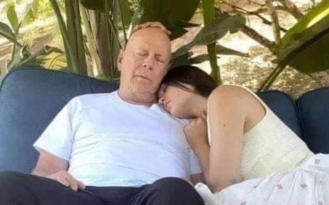 Bruce Willis už není schopen verbálně komunikovat