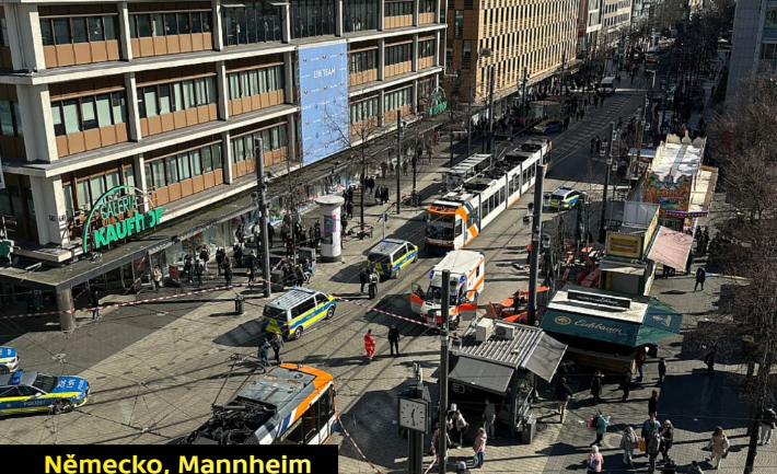 Tragédie v Mannheimu: Auto vjelo do davu lidí, hlášena oběť