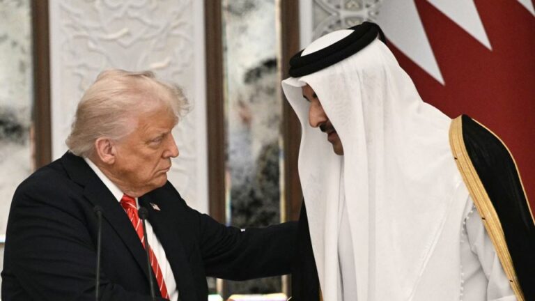 Dohoda století uzavřená v Kataru: Trump se setkal se šejkem, Bílý dům oznámil všechny detaily