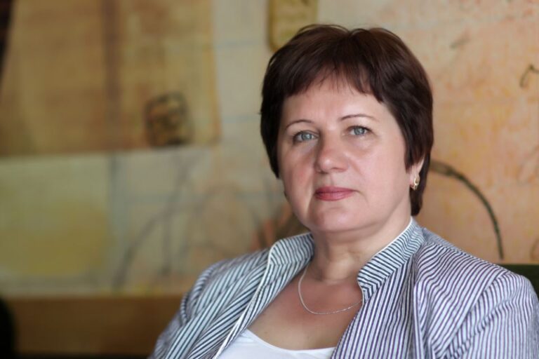 Manžel se mi Směje, Dcera Se Stydí, Ale Snacha Mě Naučila Nejdůležitější Lekci Života: Proč je pro nás Štěstí Dětí Důležitější Než Názory Sousedů?