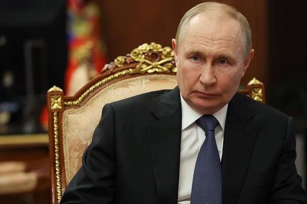 Putin aktivuje jaderné bombardéry: Svět se děsí Třetí světové války, která je blíž, než kdy předtím!