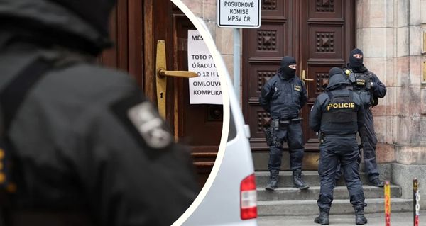 Policejní razie na úřadě v Praze: 16 zadržených, zavřené přepážky a zrušené zkoušky