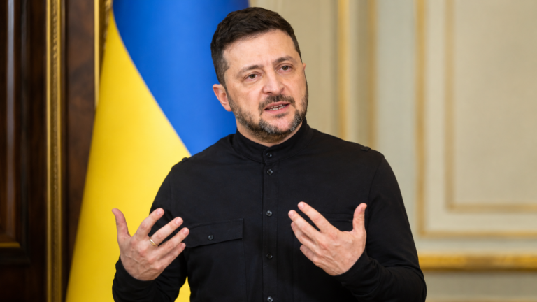 Volodymyr Zelenskyj chce další pomoc. Tohle požaduje od západncíh partnerů
