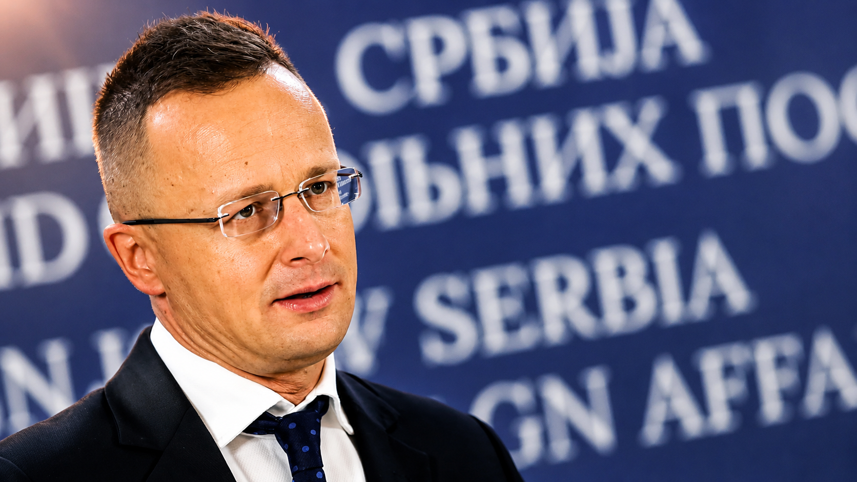 Politický otřes v Maďarsku. Exministr zahraničí je vyšetřován kvůli údajným vazbám na Rusko