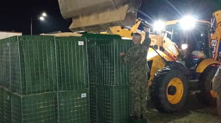 Polsko opevňuje hranice s Ukrajinou. Vojáci už staví bariéry a nová stanoviště